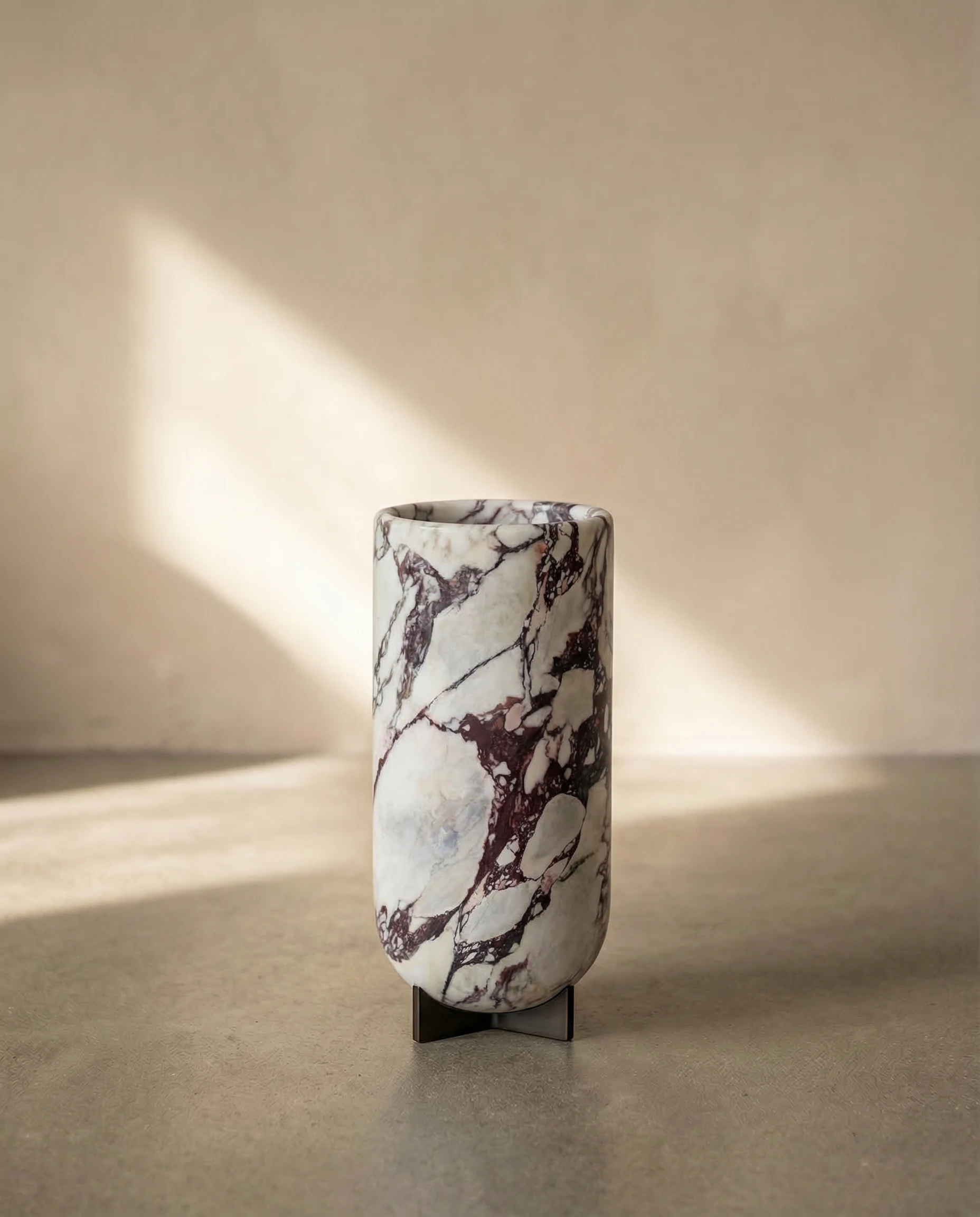 Doge Tall in Calacatta Viola marble